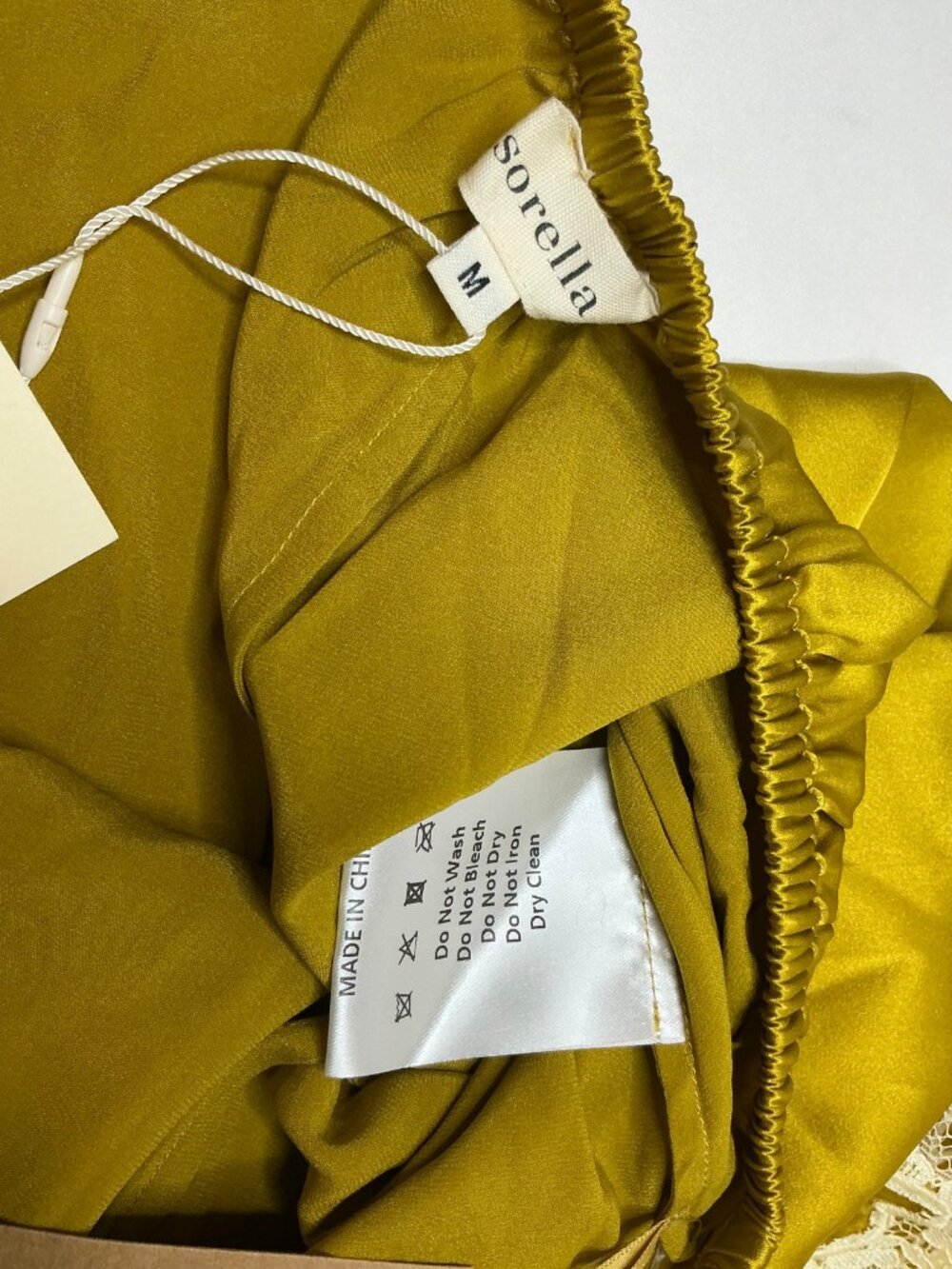 Sorella by STAUD Rosa Satin Short in Mango Size Large NWT $198 - Picture 11 of 11